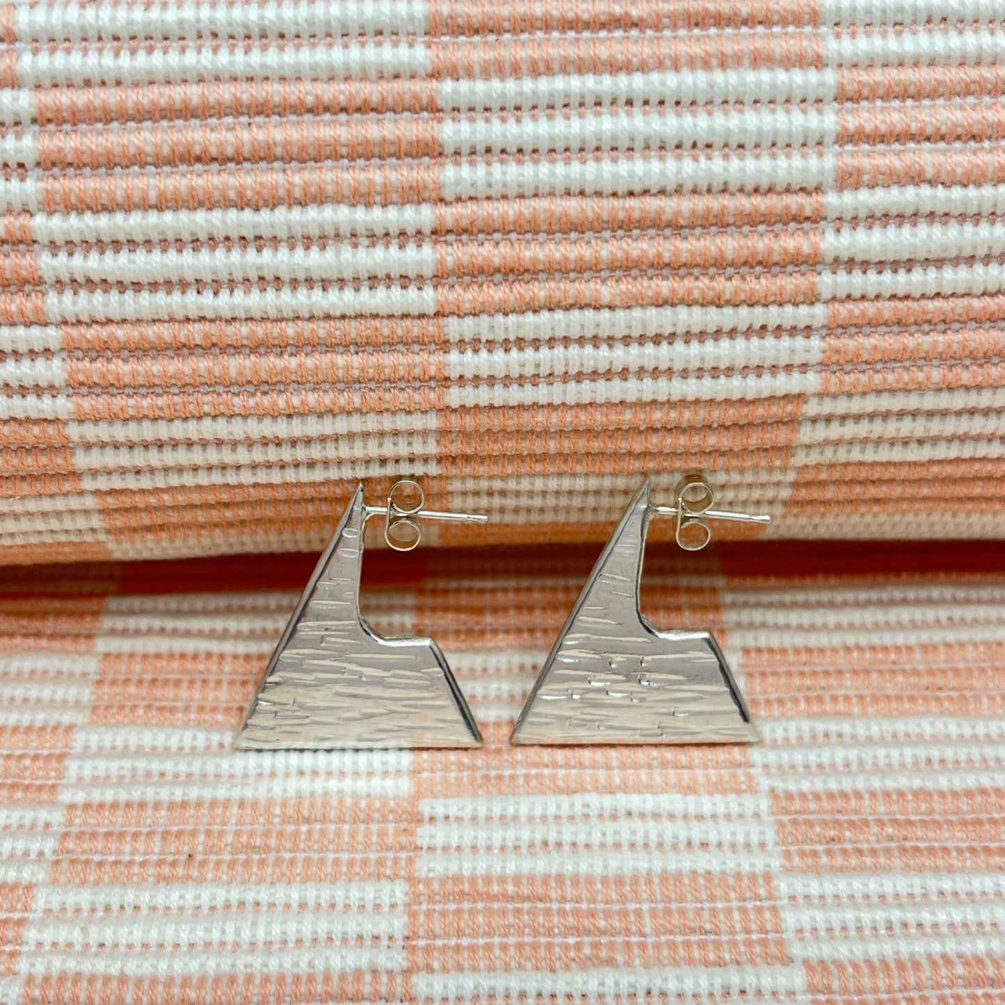 Hammered mountain earrings