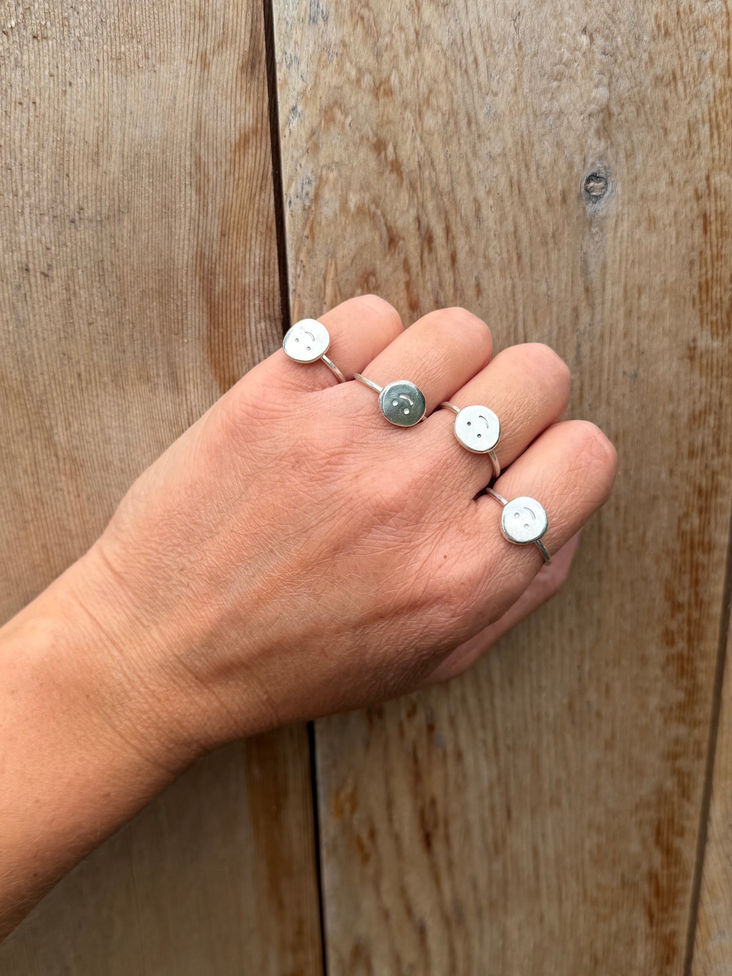 Smiley ring