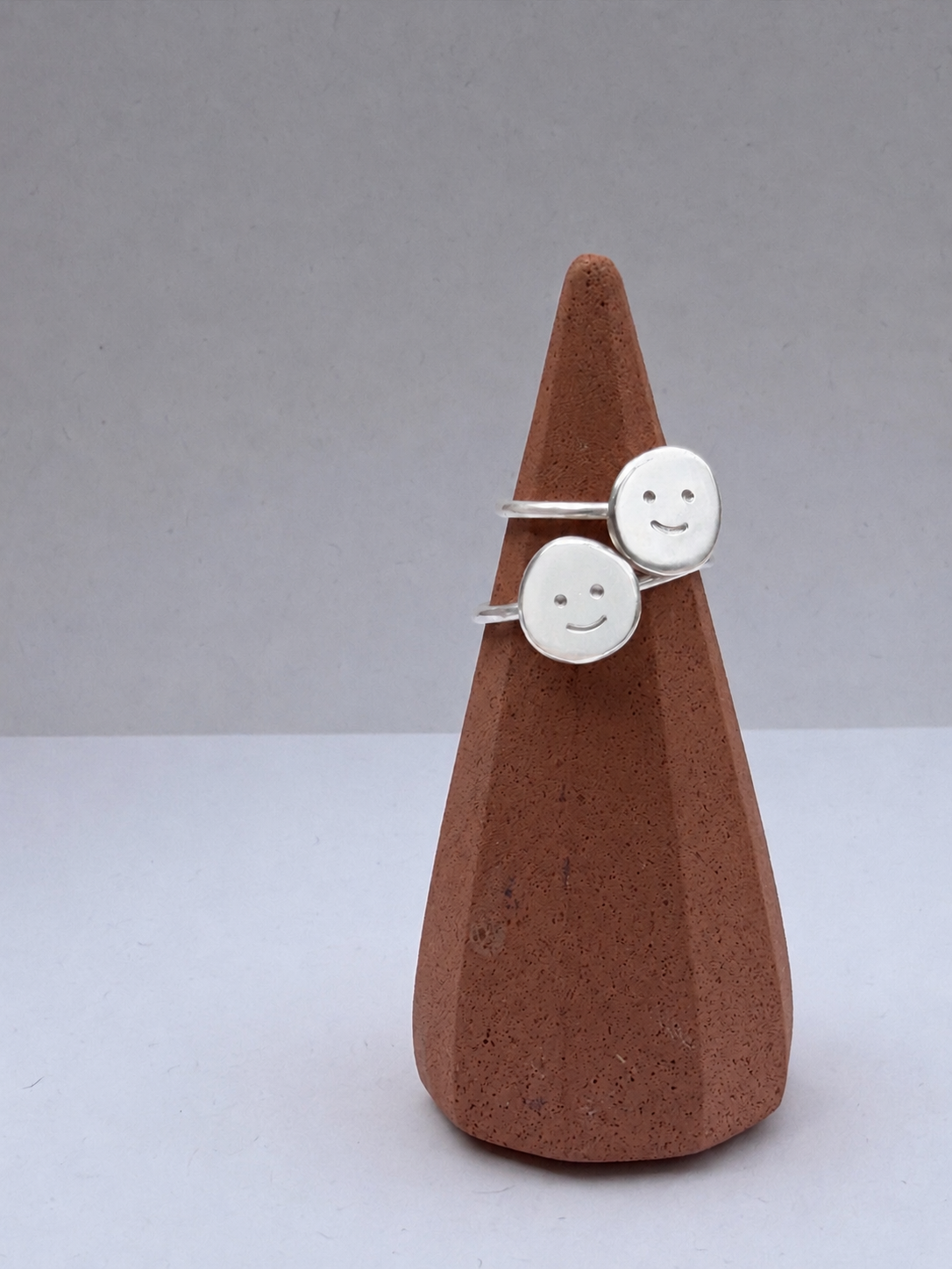 Smiley ring