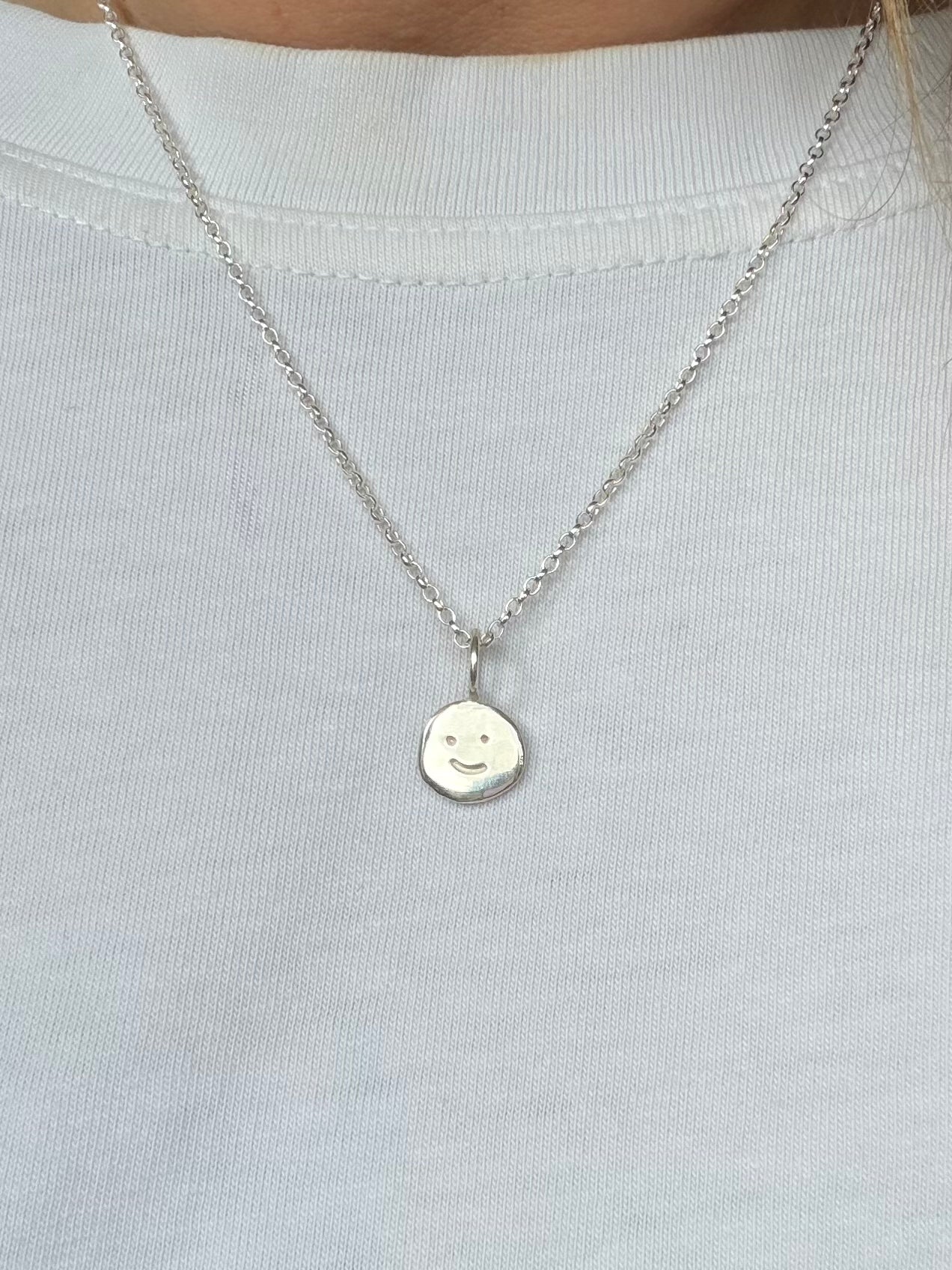“SING” Smiley necklace