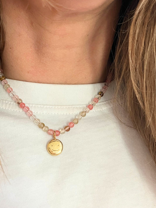 Irish quartz beaded smiley necklace (gold)